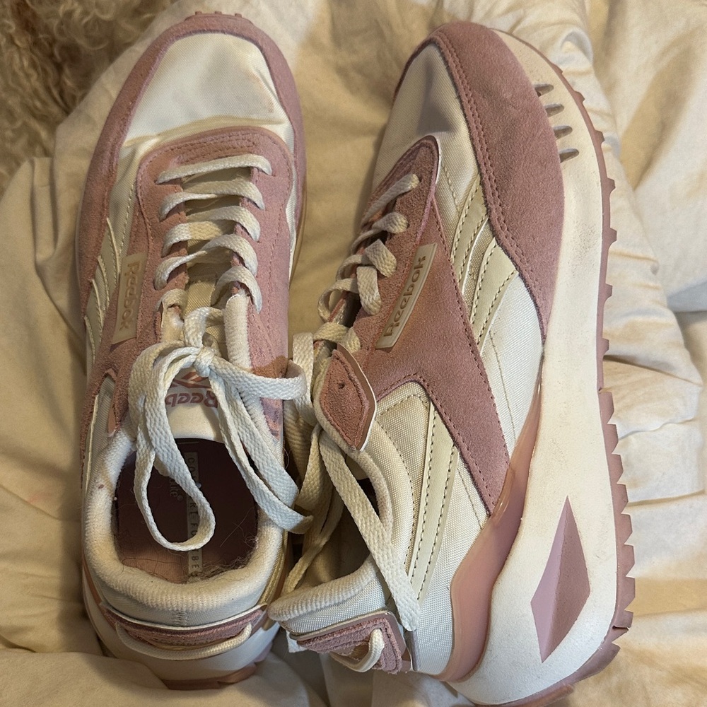 Reebok Women's Blush Pink and Cream Sneakers